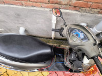 Off-white Honda Activa 5G