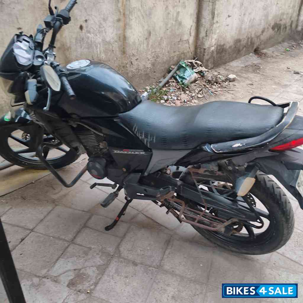Black Honda Unicorn Dazzler