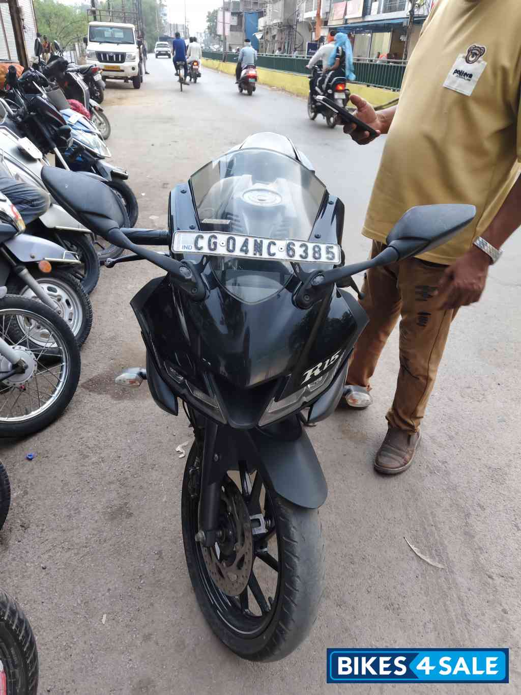 Dark Knight (black) Yamaha YZF R15 V3