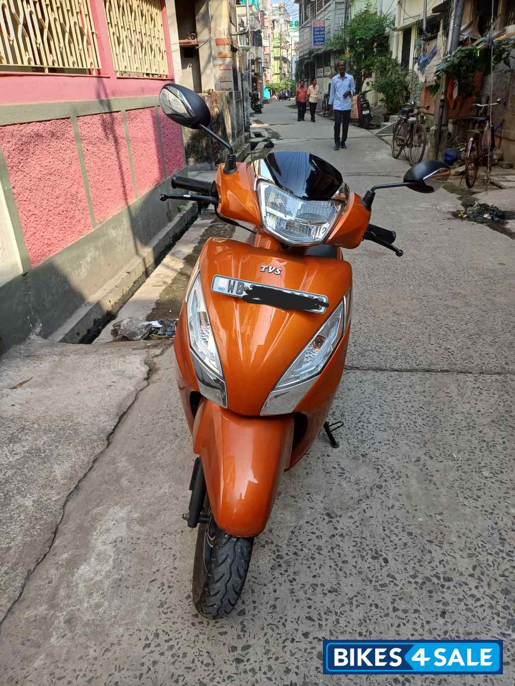 Orange TVS Jupiter 125