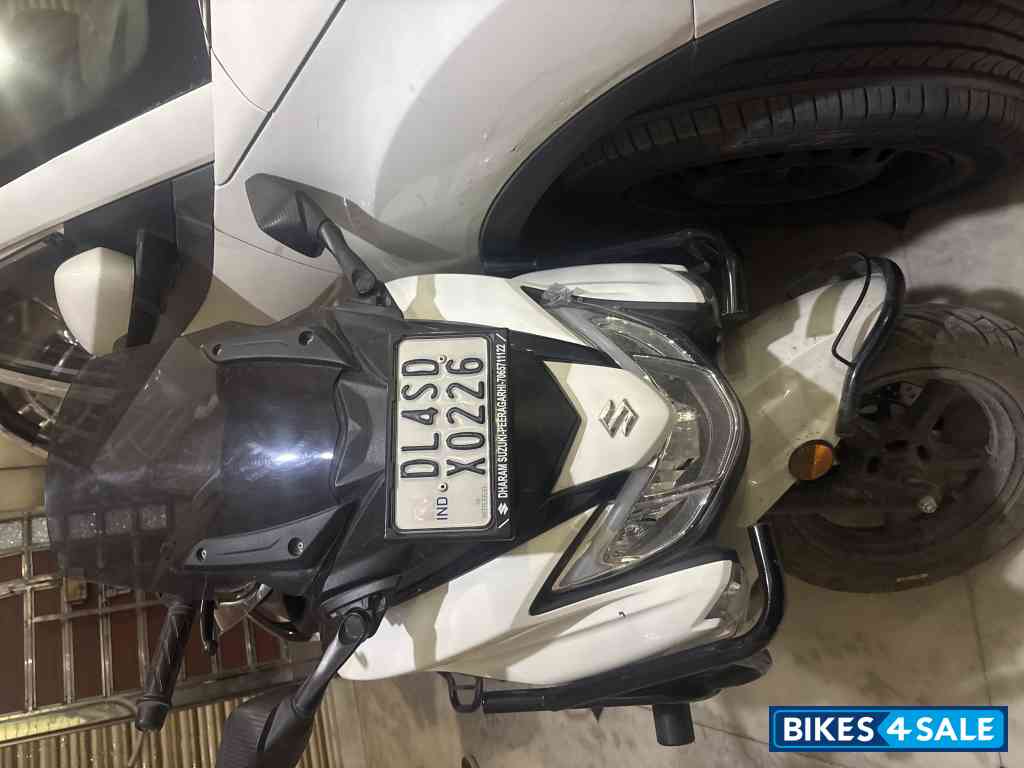 Suzuki Burgman Street Ride Connect Edition