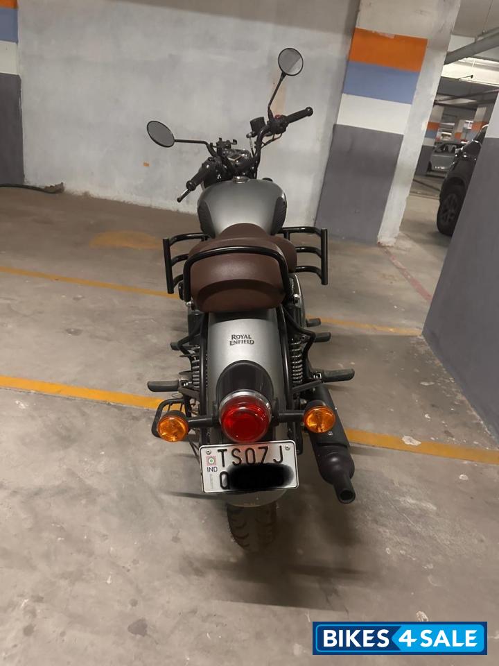 Gunmetal Grey Royal Enfield Classic 350 BS VI Gunmetal Grey Royal Enfield Classic 350 BS VI