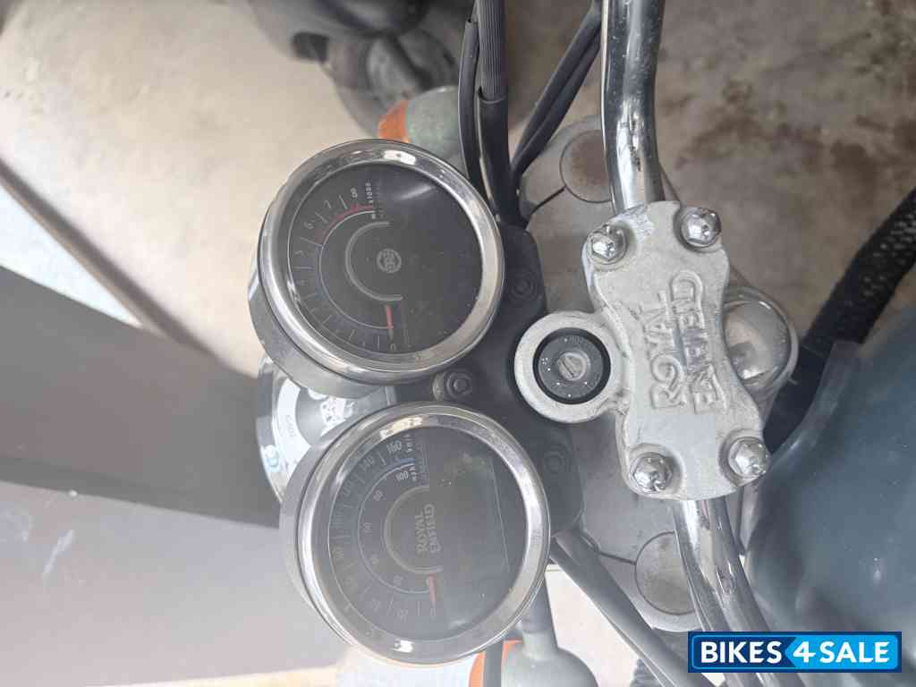 Asphalt Blue Royal Enfield Thunderbird 350