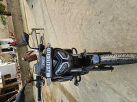 Black TVS Raider 125