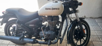 White Royal Enfield Thunderbird X 350