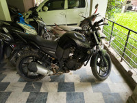 Black Yamaha FZ16