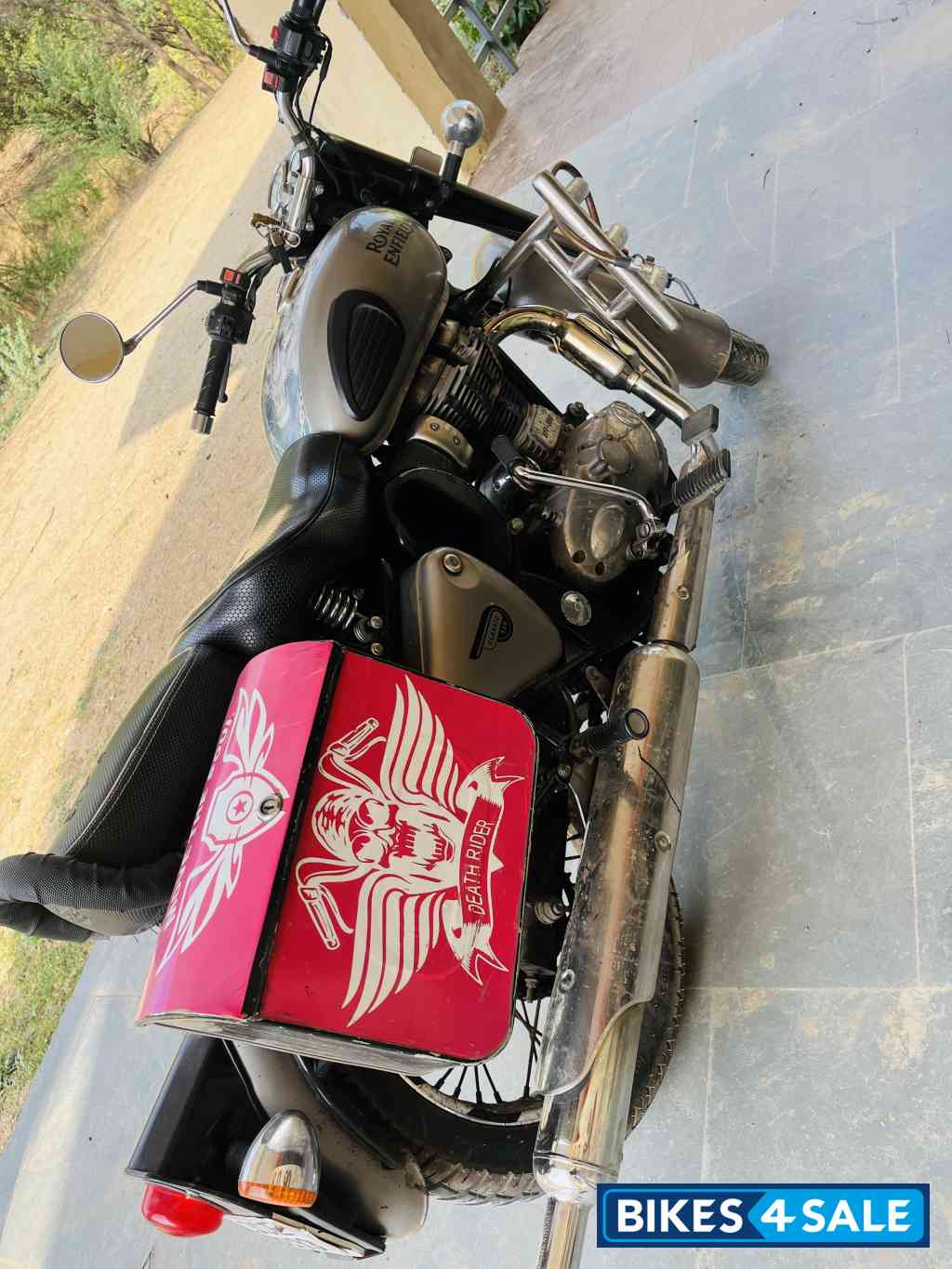 Gun Metal Grey Royal Enfield Classic 350 BS VI Gun Metal Grey Royal Enfield Classic 350 BS VI
