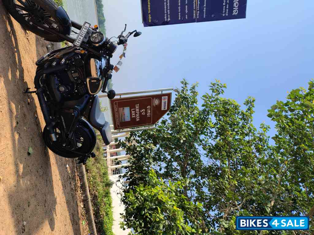 Black Jawa 42 Bobber Black Mirror