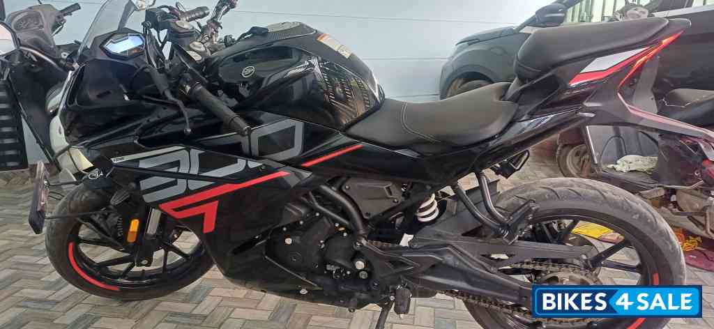 Keeway K300 R