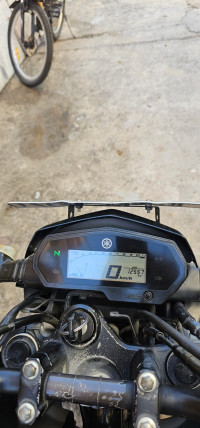 Black Yamaha FZ25