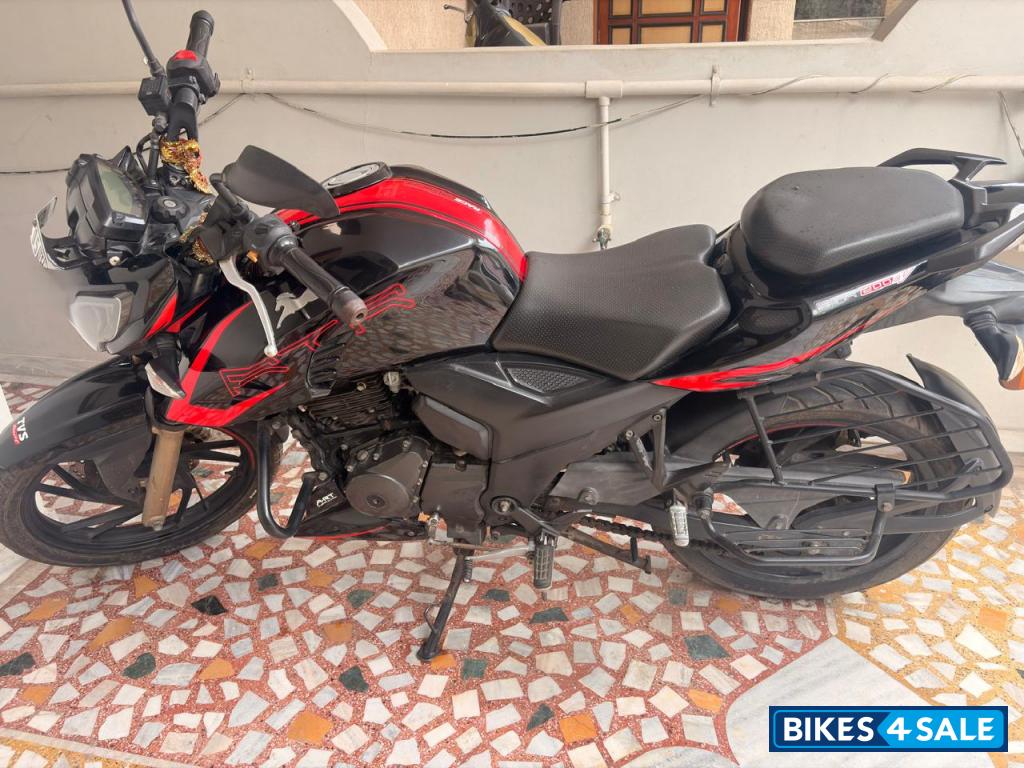 TVS Apache RTR 200 4V ABS