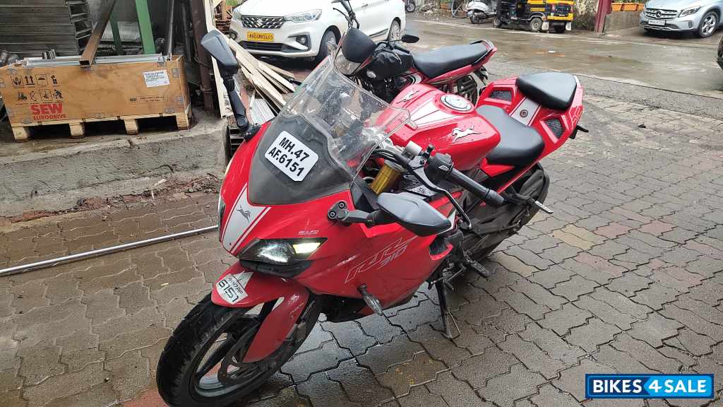 Red TVS Apache RR 310