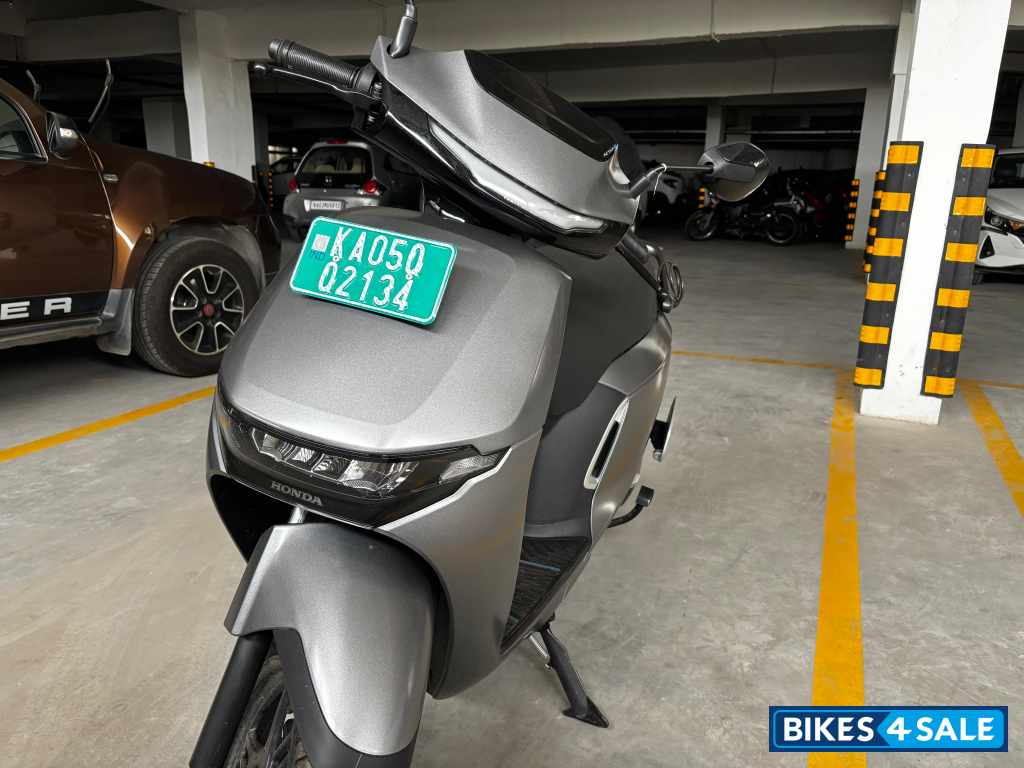 Grey Honda Activa e Grey Honda Activa e