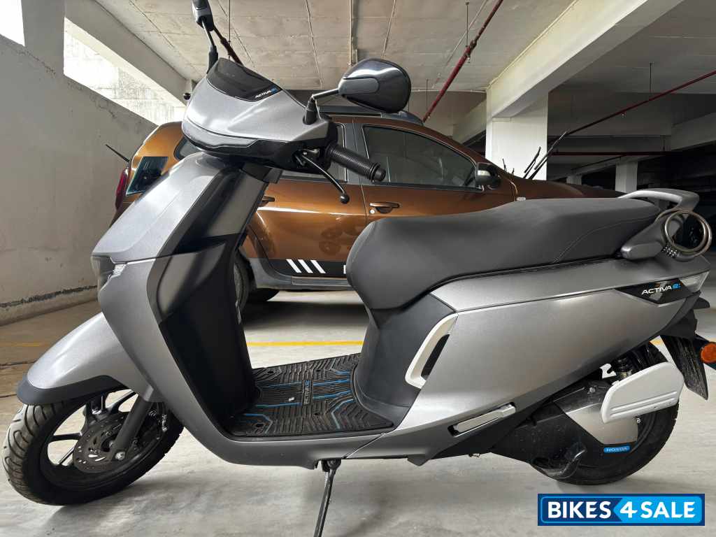 Grey Honda Activa e Grey Honda Activa e