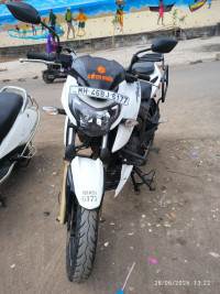White TVS Apache RTR 200 4V