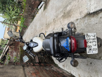 White Black Bajaj Avenger Street 220