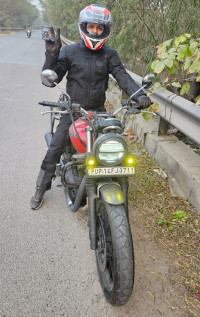 Red Honda CB350RS