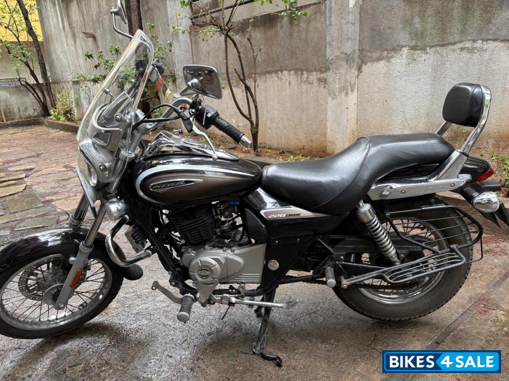 Bajaj Avenger Cruise 220 BS6 Bajaj Avenger Cruise 220 BS6