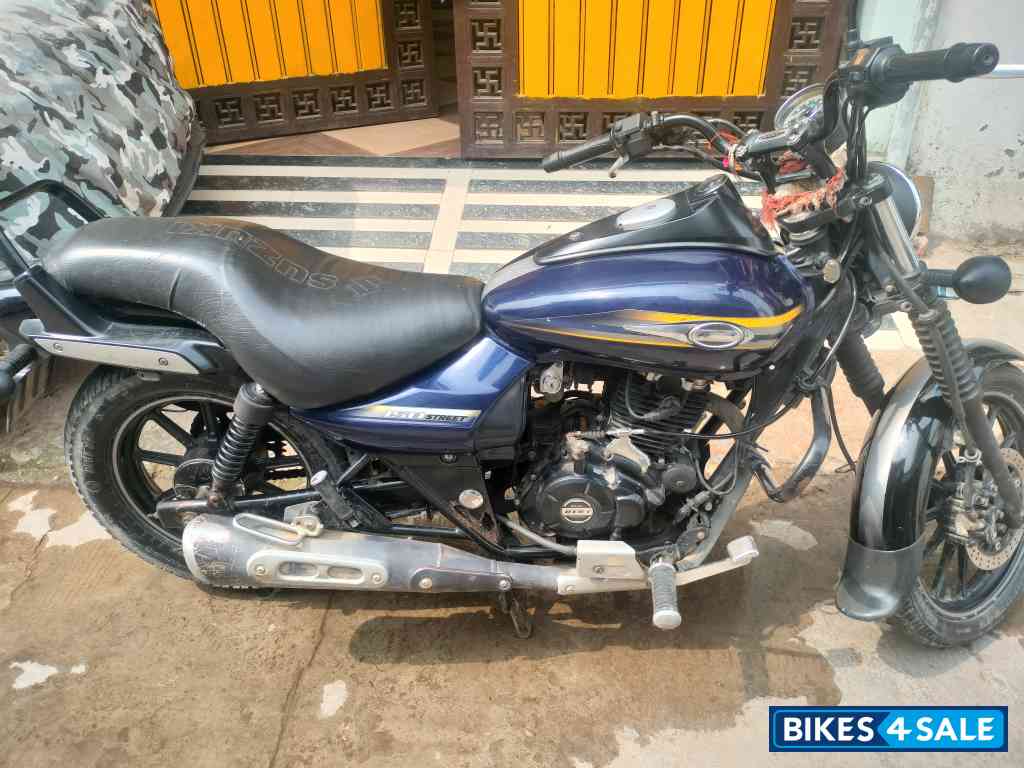 Bajaj Avenger Street 150