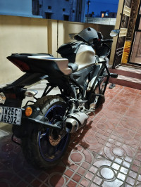 White Metallic C Yamaha R15M