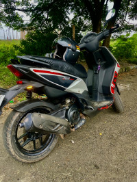White Black Aprilia SR 160 Race ABS
