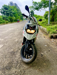 White Black Aprilia SR 160 Race ABS