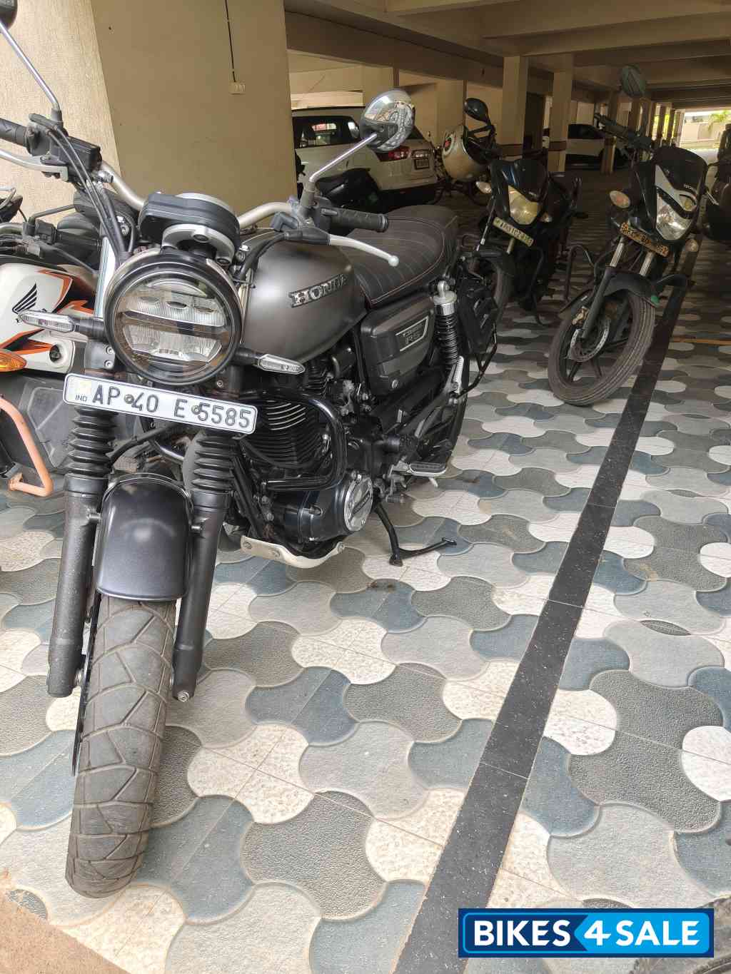 Metallic Grey Honda CB350RS