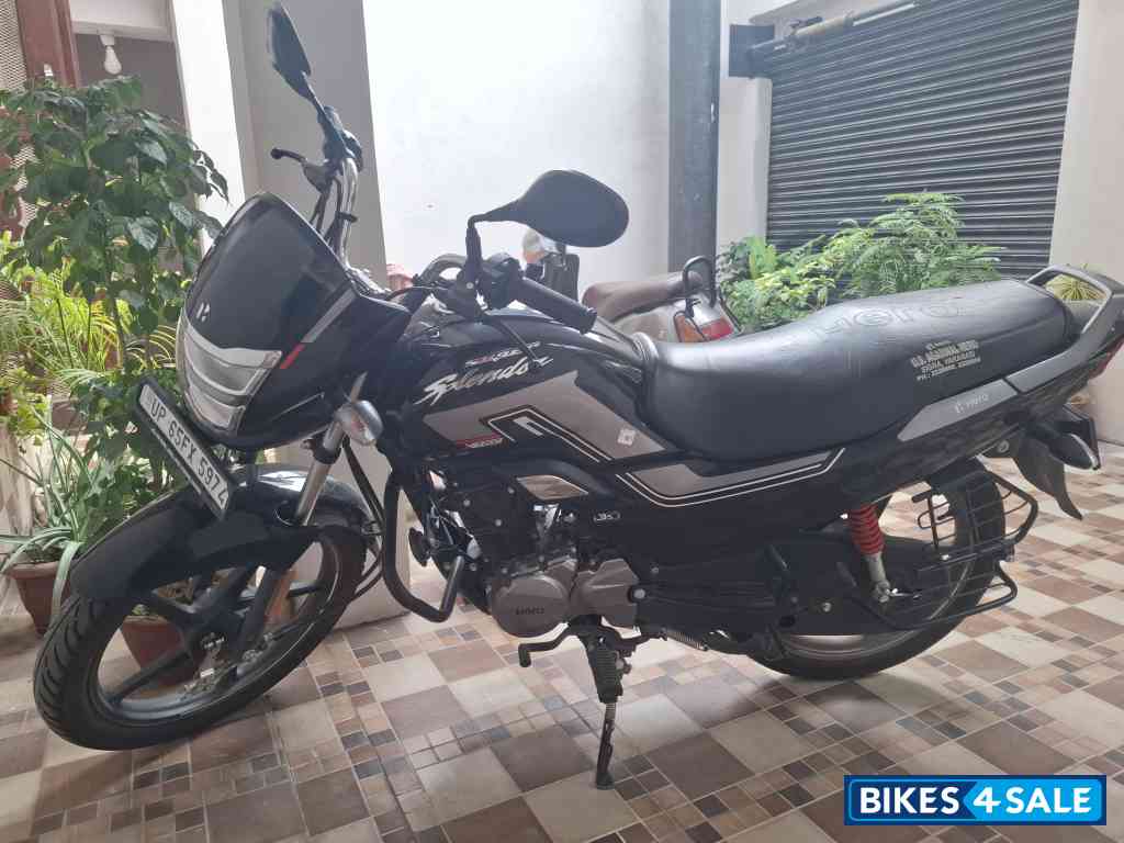Black Hero Super Splendor XTEC