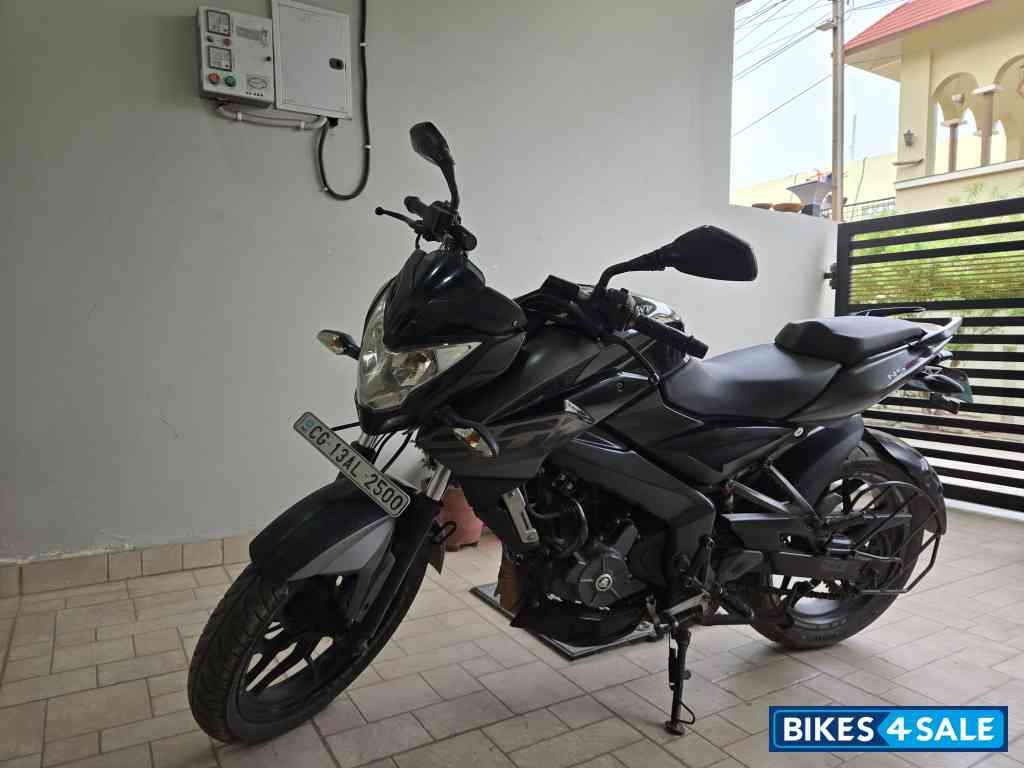 Bajaj Pulsar NS 200 BS6