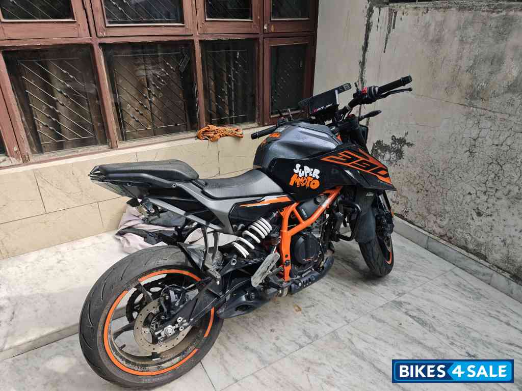 KTM Duke 390 2025