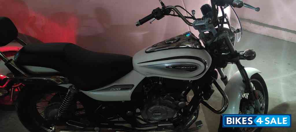 Bajaj Avenger Cruise 220