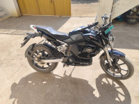 Black Revolt RV 400