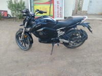 Black Revolt RV 400