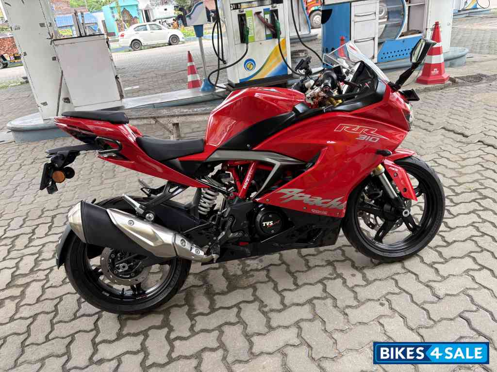 Red TVS Apache RR 310
