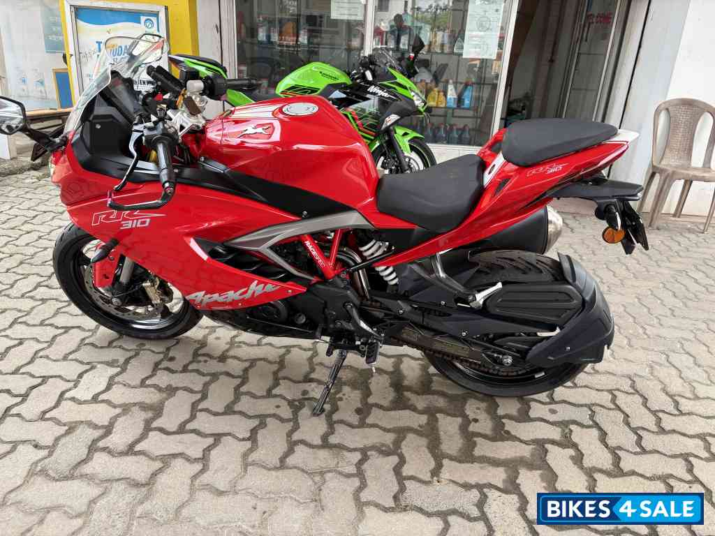 Red TVS Apache RR 310