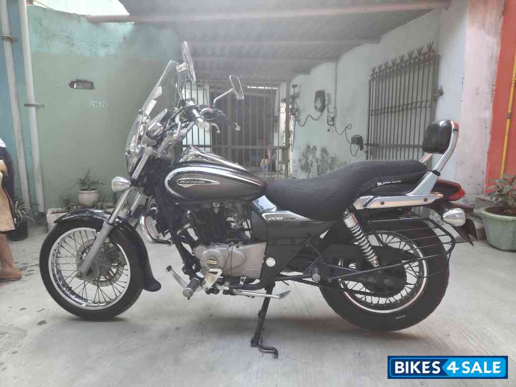 Bajaj Avenger Cruise 220