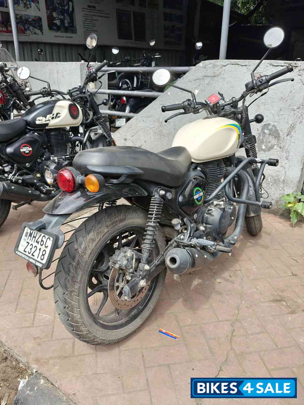 Rio White Royal Enfield Hunter 350 2025 Rio White Royal Enfield Hunter 350 2025