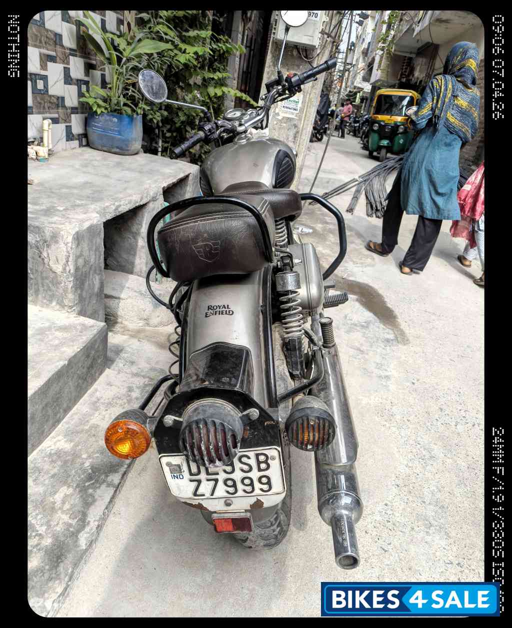Gunmetal Grey Royal Enfield Classic 350 Dual Channel BS6 Gunmetal Grey Royal Enfield Classic 350 Dual Channel BS6
