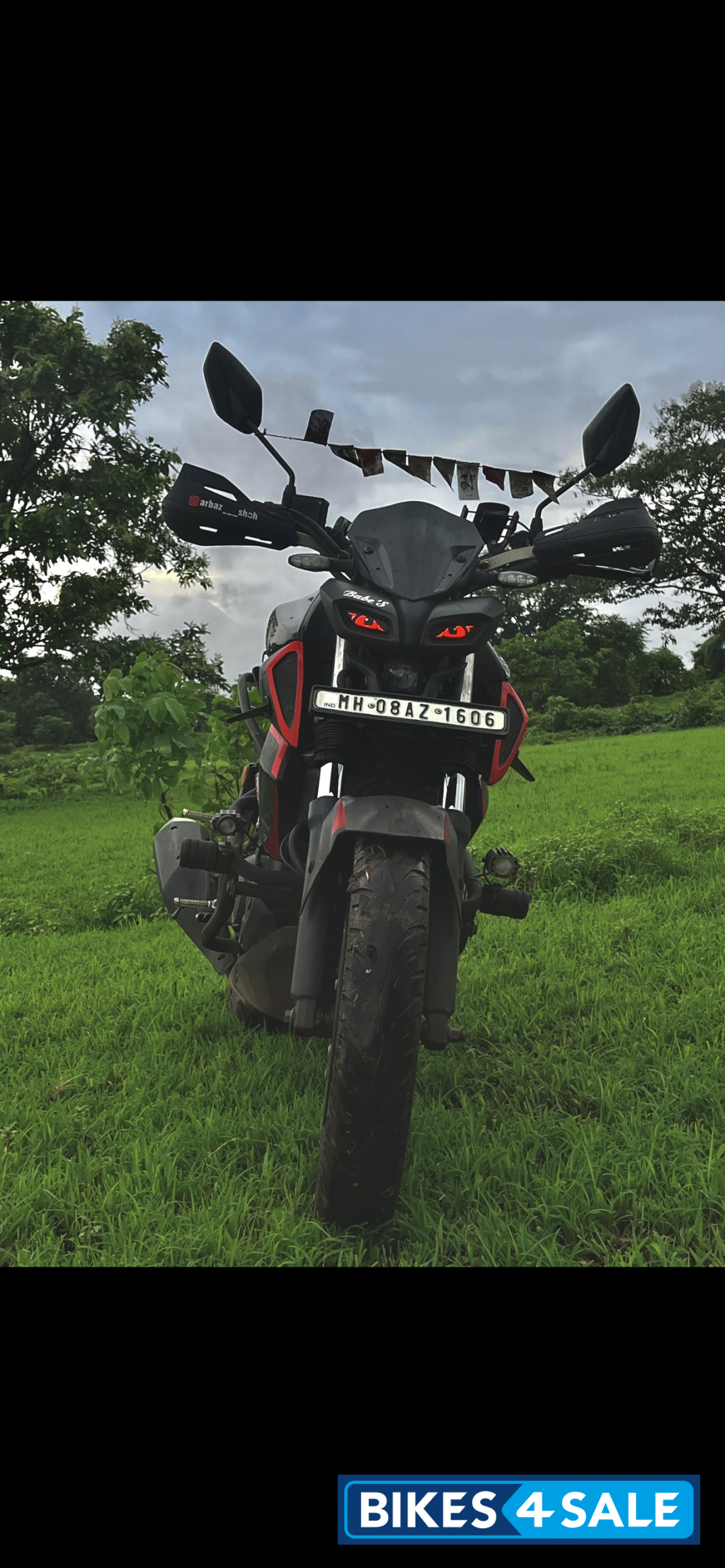Mate Black Yamaha MT-15 BS6