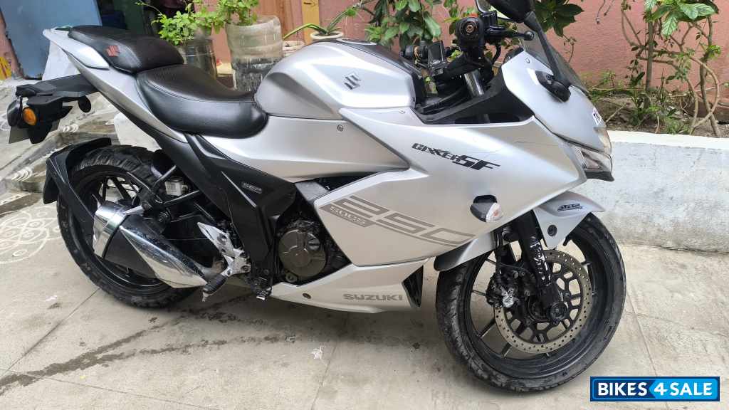 Suzuki Gixxer SF 250