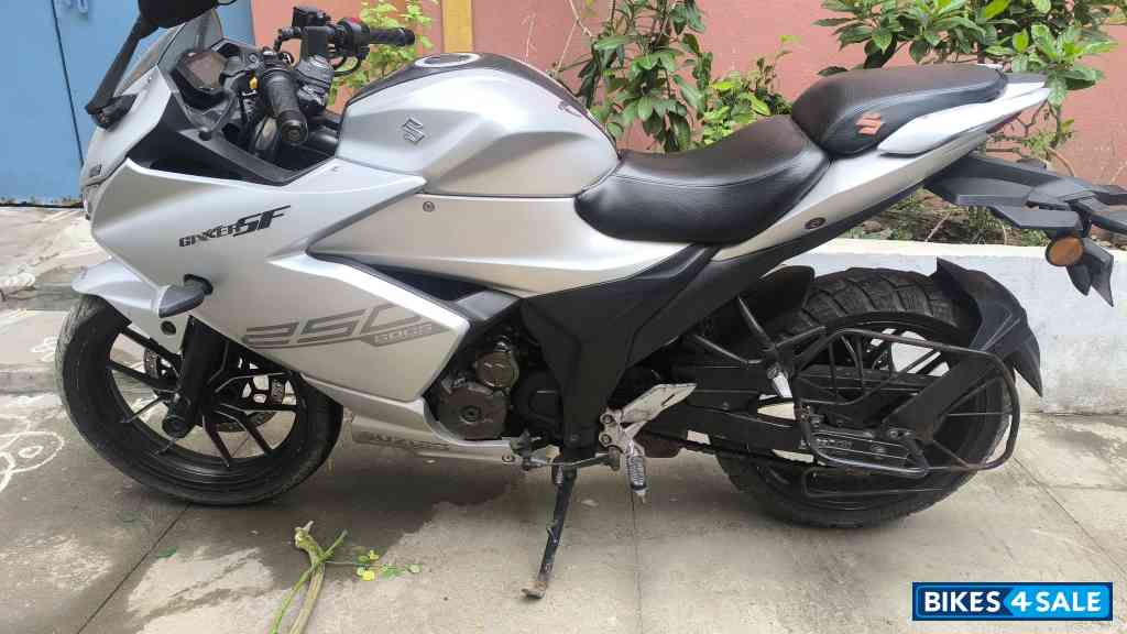 Suzuki Gixxer SF 250 Suzuki Gixxer SF 250