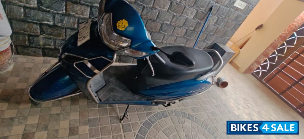 Trance Blue Metallic Honda Activa 5G