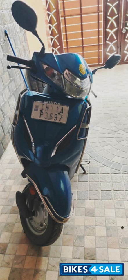 Trance Blue Metallic Honda Activa 5G
