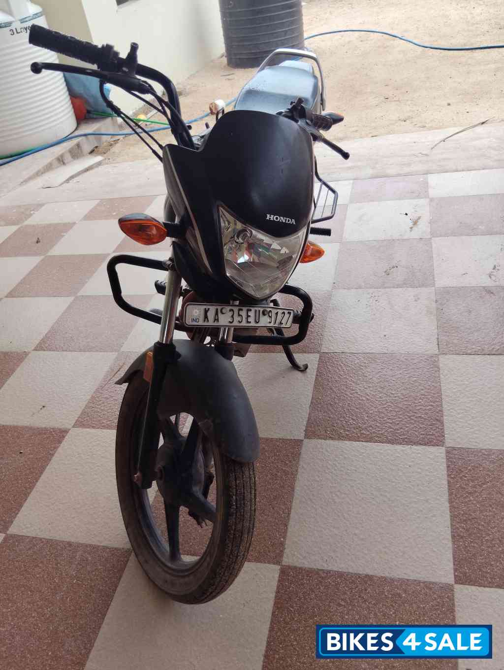 Black Honda Shine 100 Black Honda Shine 100