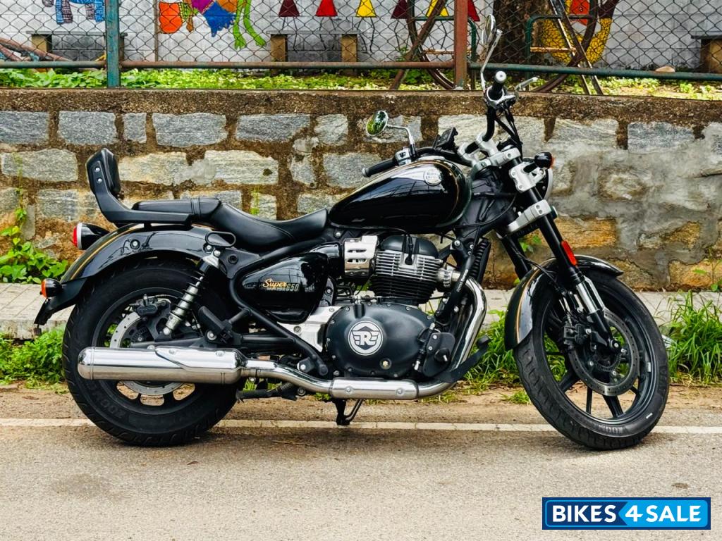 Royal Enfield Super Meteor 650