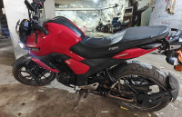 Yamaha FZS-FI Deluxe