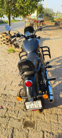 Black Royal Enfield Meteor 350