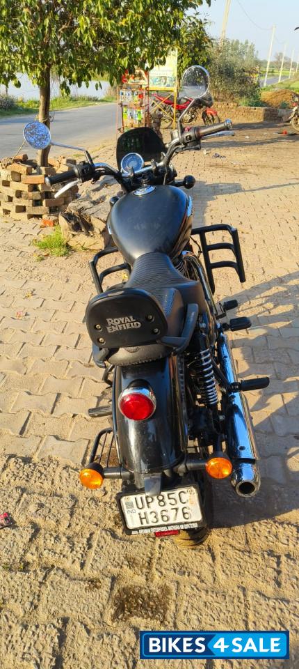 Black Royal Enfield Meteor 350