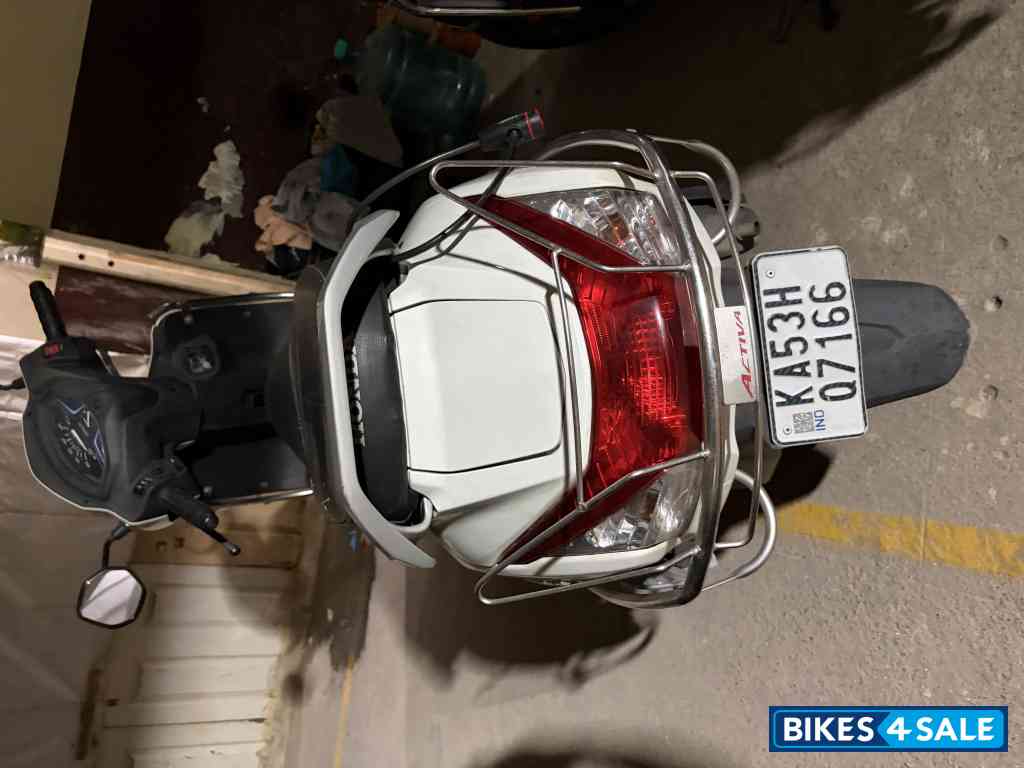 White Honda Activa 6G Std