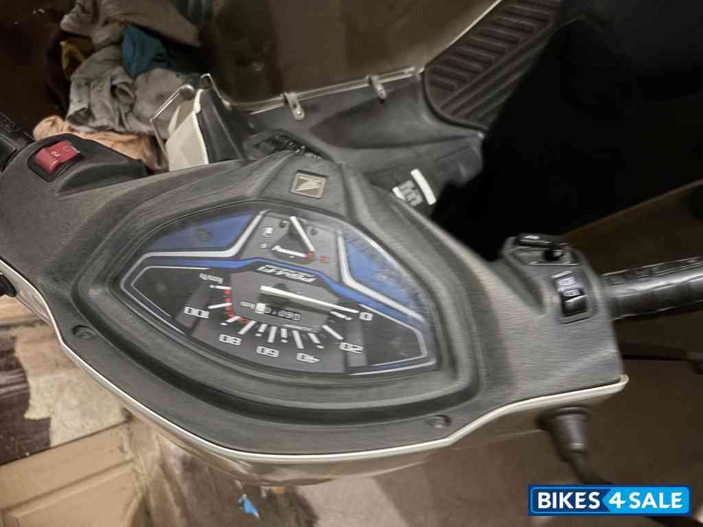 White Honda Activa 6G Std White Honda Activa 6G Std